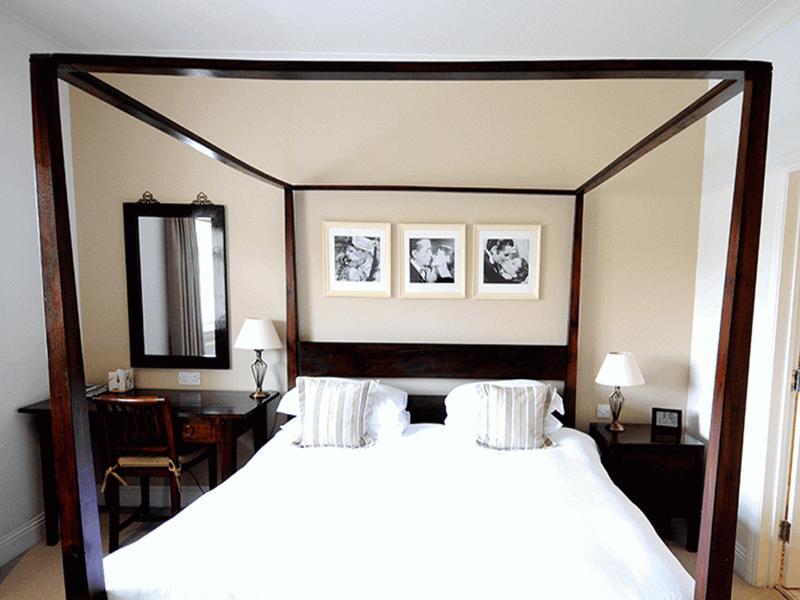 Asperion Hillside Hotel جيلدفورد المظهر الخارجي الصورة