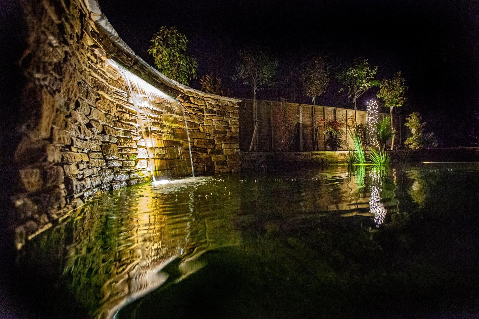 Asperion Hillside Hotel جيلدفورد المظهر الخارجي الصورة